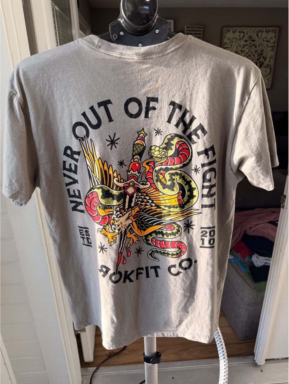Rokfit Never Out of the Fight graphic T-shirt